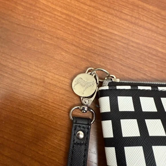 Dabney Lee Makeup Bag Large Wristlet Check Pattern NWT - Picture 4 of 7